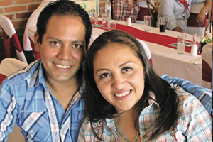 2012-06-alr-imaac-13 Jorge Bandera y Mitzie Nardini (Aerosol La Revista)