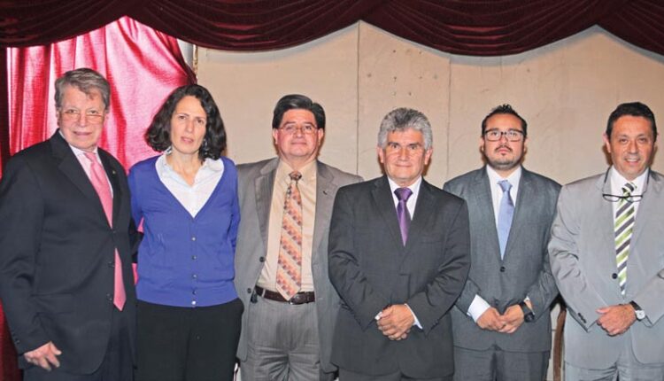 Refael-Camacho-Solís-(IAPA),-Silvia-Cruz-(COFEPRIS),-Juan-Manuel-Diaz-(sector-químico-de-CANACINTRA),-Jaime-Verver-(sector-aerosoles-de-CANACINTRA),-Gibrán-A.-de-la-Torre-(COFEPRIS),-Héctor-Gómez-(IMAAC).